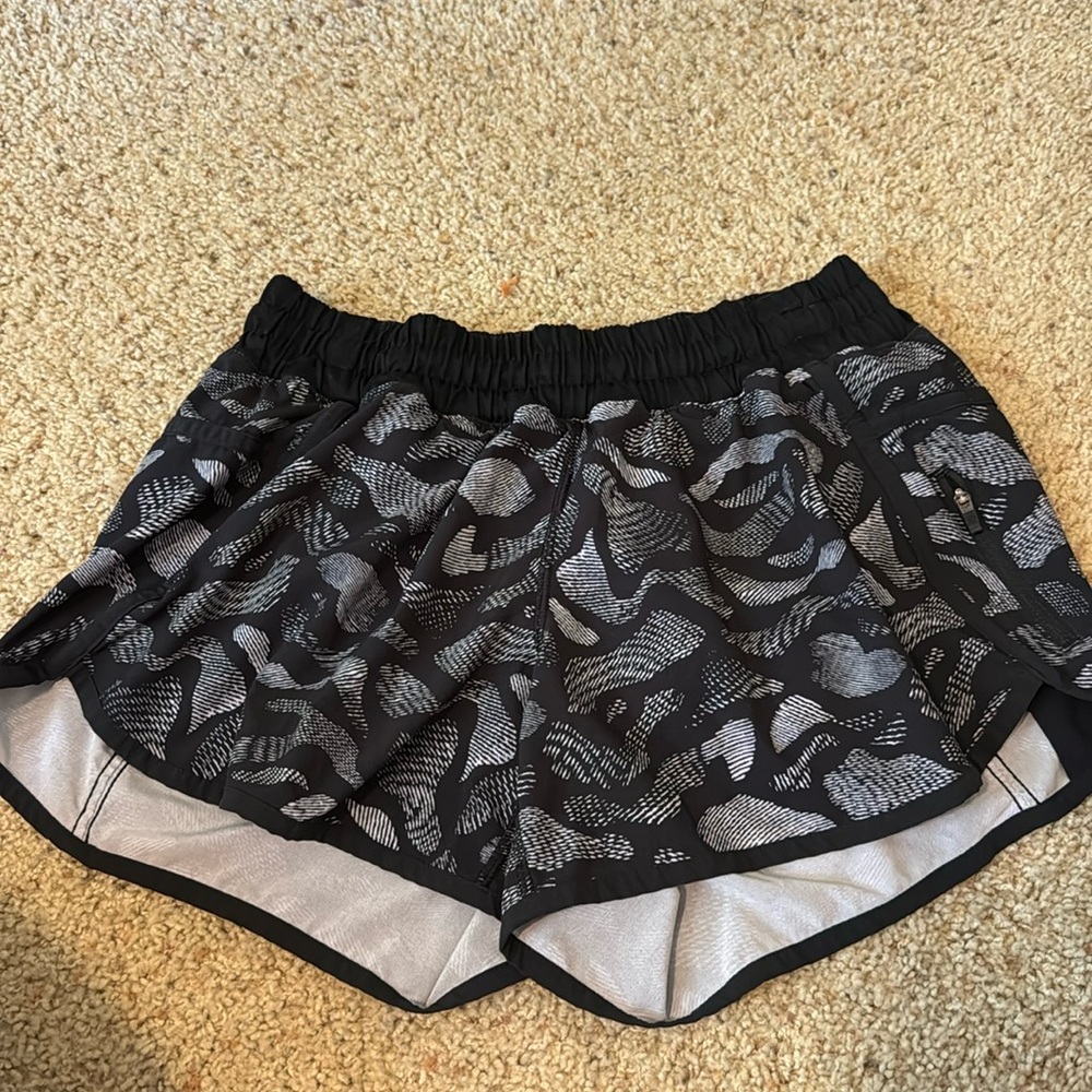 Black and white printed Lululemon athletic shorts